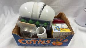 lot 181 image: Lot of Kitchen Gadgets