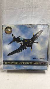 lot 218 image: Heritage Mint Protectors of Freedom Collection F4U-4 Corsair Die Cast Aircraft