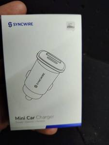 lot 18033 image: Syncwire Mini Car Charger