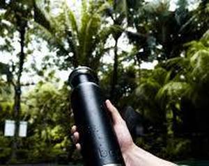 lot 2368 image: Black water bottle approximately 475 ml BQ brand
