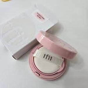 lot 10135 image: Compact Mirror with LED Light and Brush Applicator Pink