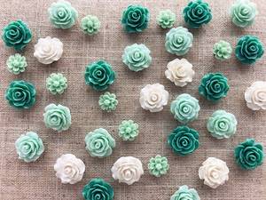 lot 6485 image: 24Pcs Decorative Pushpins,Cork Board Tacks,Bulletin Board Tacks,Thumb Tack Decorative for CorkBoard, Office Organization or Home, Green