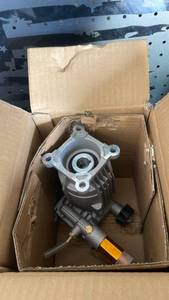 lot 11339 image: Direct Drive Pump with Shaft Key and Installation Instructions