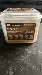 lot 11359 image: Grip-Rite DeckForce 9x2in Exterior Wood Screw T-25 50 lb