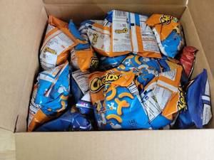 lot 19387 image: Frito-Lay 40CT Doritos Cheetos Mix VP 38.75 OZ