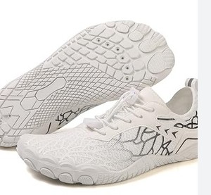 lot 2136 image: Ladies stride shoes size 40 white tennis shoes