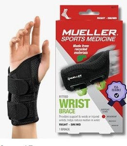 lot 4128 image: Mueller Sports Medicine Wrist Support Brace