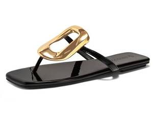 lot 9462 image: Coutgo Womens Flat Sandals Comfortable Flip Flops Slide Sandals Summer Beach Shoes with Metal Decoration, Black, size 11