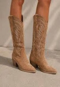 lot 4506 image: IUV Wandering Western Cowboy Boot Womens 8