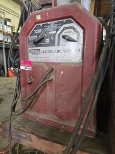 lot 4508 image: Lincoln Arc Welder