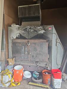 lot 4510 image: Wood Burning Stove - Includes Contents Inside