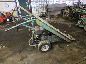 lot 4526 image: Garlock Roof Warrior with Honda 13.0 Motor