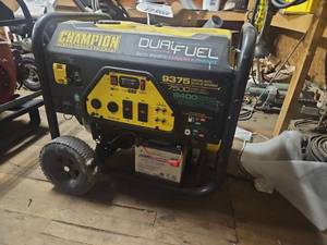 lot 4541 image: Champion Dual Fuel 439cc Generator - Model 1002096