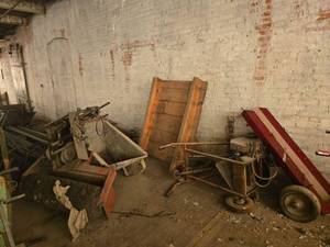 lot 4551 image: Sopval and Gravel Cart and Dollys