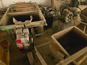 lot 4560 image: Air Compressor , Pressure Pot, and Gravel Carts