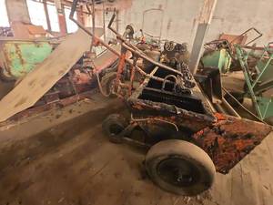 lot 4563 image: Gravely 5240 Walk Behind Tractor, Sopval, Gravel Cart, and Mixer