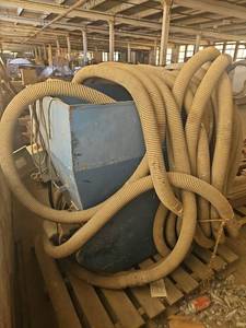 lot 4593 image: Insulation Blower