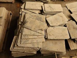 lot 4618 image: Flat Stone Roofing Slates Pallet