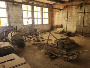 lot 4624 image: Metal Equipment Lot