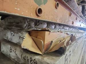 lot 14002 image: 1 Laminated Lumber Beam