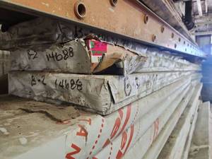 lot 14003 image: 1 Laminated Lumber Board