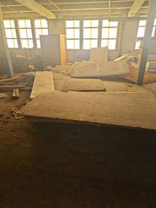 lot 4565 image: Various Size of insulation, Wooden Cabinet, Tar buckete WCarts
