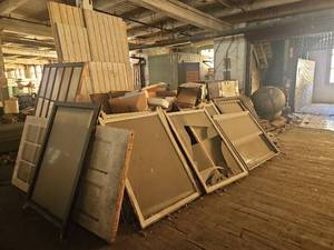 lot 4601 image: Bulk lot of Old Windows, Doors, Turbine and More