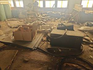 lot 4605 image: Industrial Bandsaw Machine, Roofing Tiles and More