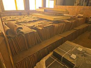 lot 4606 image: Roofing Tiles Approx 2,000
