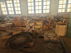 lot 4654 image: Mixed Industrial Lot Wire Rope Coil, Nails, Fasteners, Drums and More