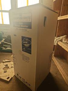 lot 4666 image: Bradford White Rg240s6n 40 Gallon Short Atmospheric Vent Water Heater Ng