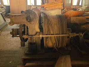 lot 14037 image: Industrial Hoisting Winch with Wire Rope and Extra Empty Reels