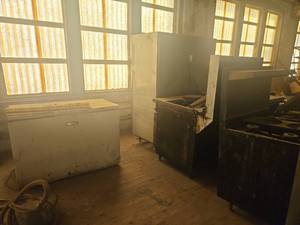 lot 14044 image: Chest Freezer, Cook Top Stoves, and Refrigerator