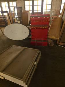 lot 14060 image: Mixed Retail Displays Units and Doors