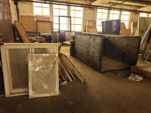 lot 14071 image: Mixed Lot Building Materials Doors Windows Panels Frames