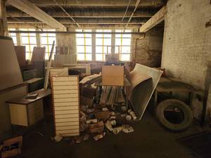 lot 14073 image: Mixed Residential Construction Parts and Shelving Components Lot