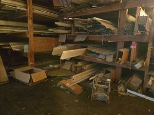 lot 14090 image: Mixed Lot of Vinyl Siding Contents of 1 Shelf