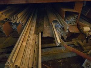 lot 14091 image: Mixed Lot of Vinyl Siding - Contents of 1 Shelf
