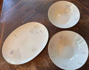 lot 2007 image: Johann Haviland Porcelain Serving Bowls and Platter