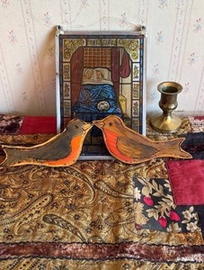lot 2010 image: Coldwater Creek Table Runner and Assorted Decor