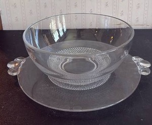 lot 2069 image: Duncan & Miller Serving Bowl with Round Tray