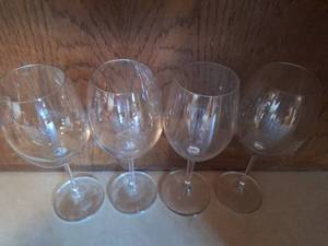 lot 3045 image: Crystal Wine Glasses with Beautiful Slender Stems