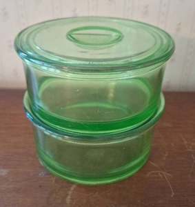 lot 3048 image: Uranium  Vaseline Vintage Refrigerator Stacking Storage Glass Bowls