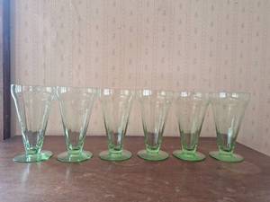 lot 3050 image: Set of 6 Green Footed Glasses