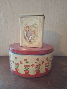 lot 3056 image: Vintage Tins