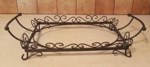 lot 4004 image: 9x13 inch iron casserole dish carrierstand