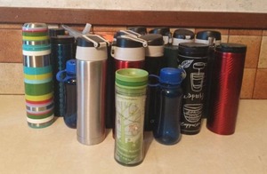lot 4005 image: Assorted Beverage Containers