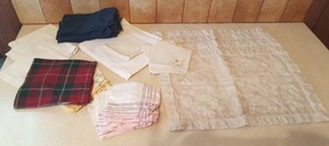 lot 4020 image: Table Linens