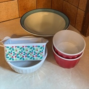 lot 4042 image: Assortment of Crockery Ramkins, Mini Loaf Pan , Serving Bowl and Handled personal casserole
