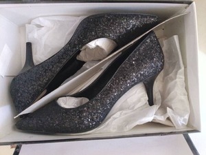 lot 5004 image: Nine West Womens Pumps Size 9M Black Glitter